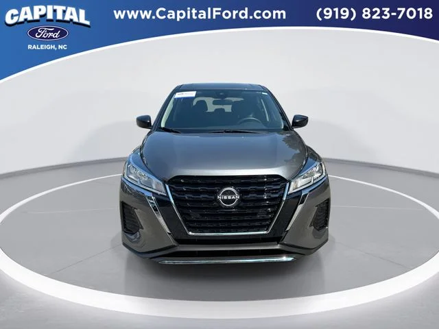 Used 2025 Gray Nissan S image 3