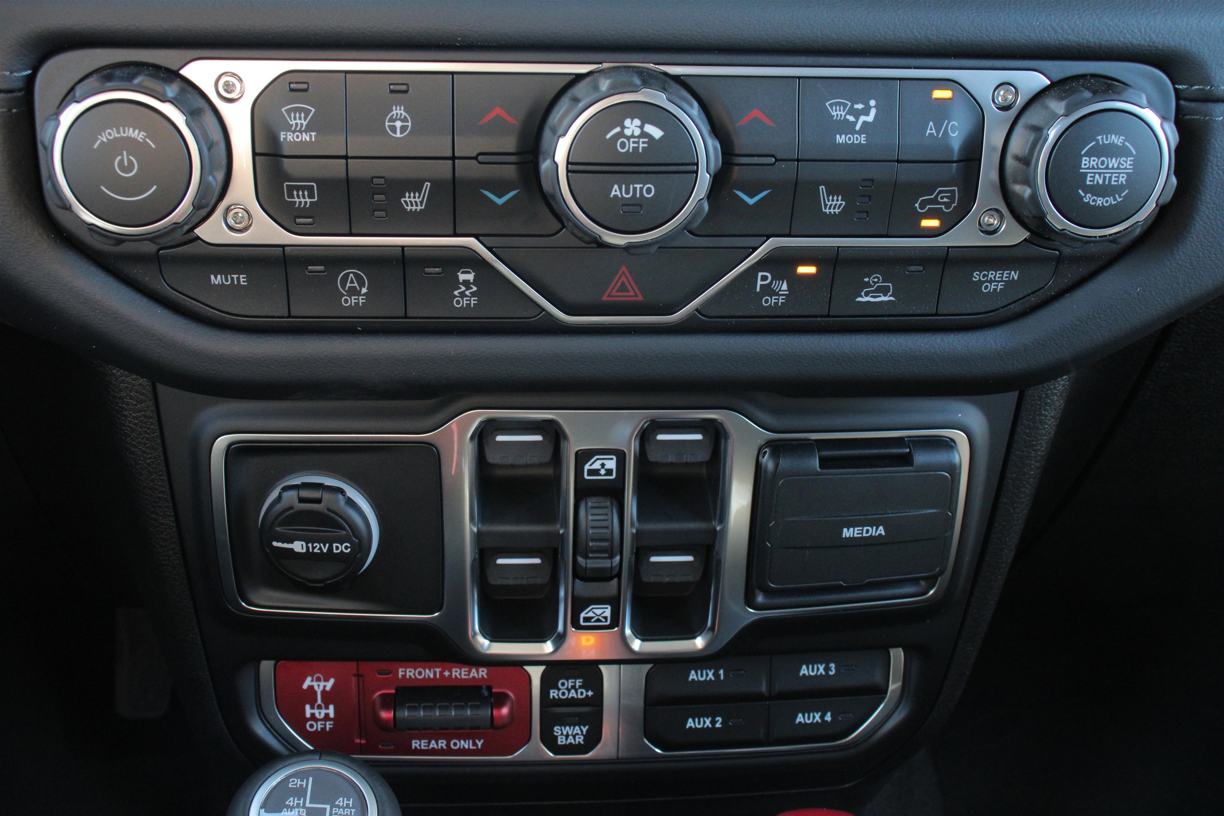 New 2026 Reign Jeep Rubicon X image 21