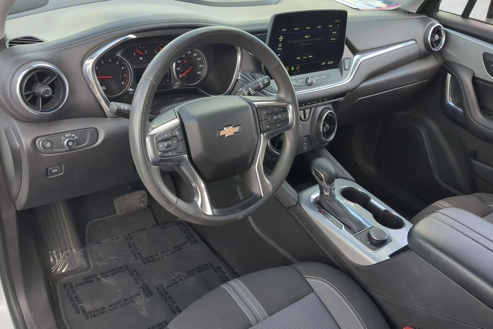 Used 2023 Summit White Chevrolet LT image 10