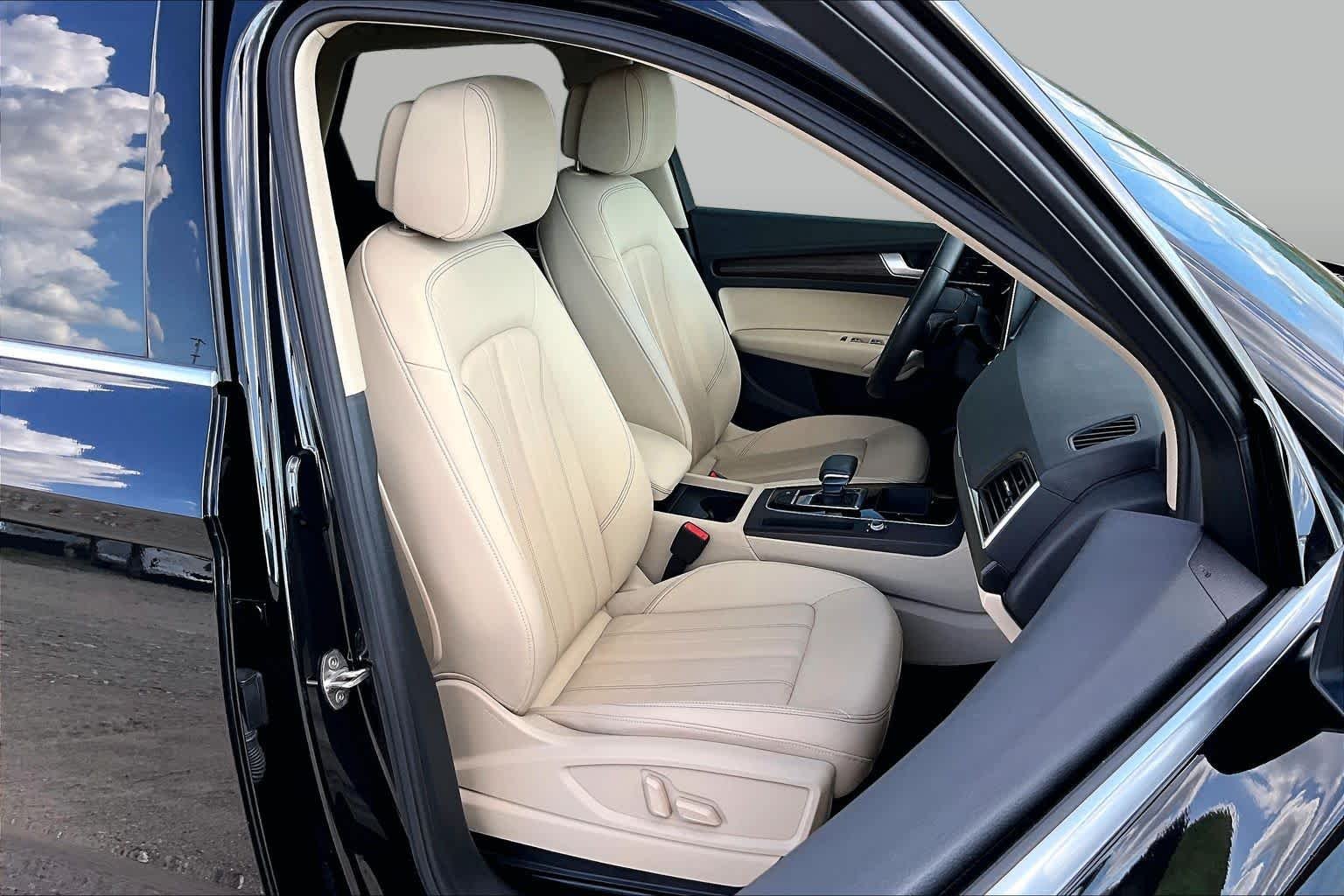 Used 2023 Mythos Black Metallic Audi S line Premium image 9