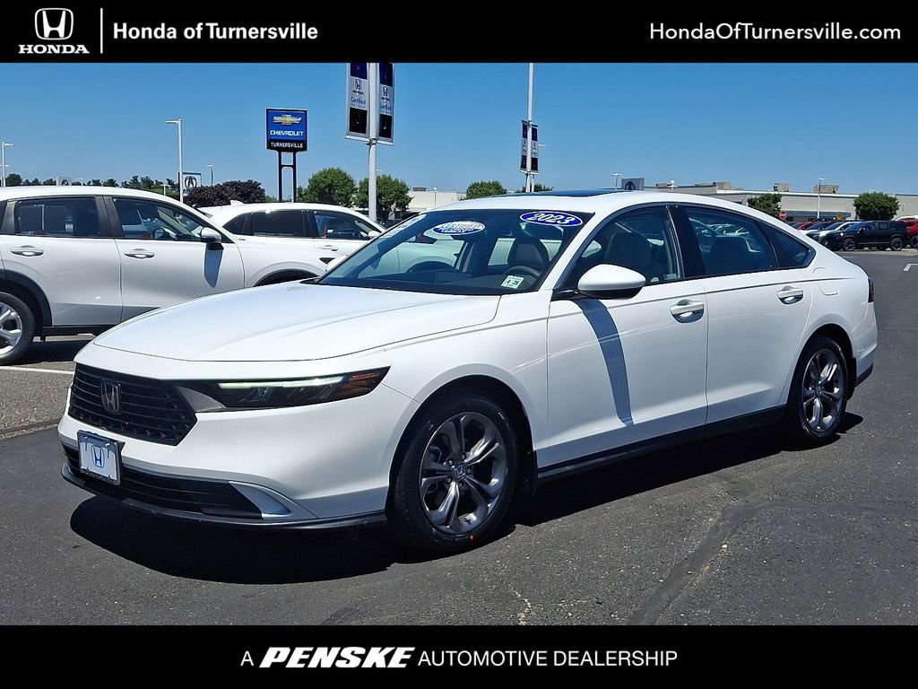 Certified Used 2023 Platinum White Pearl Honda EX image 1