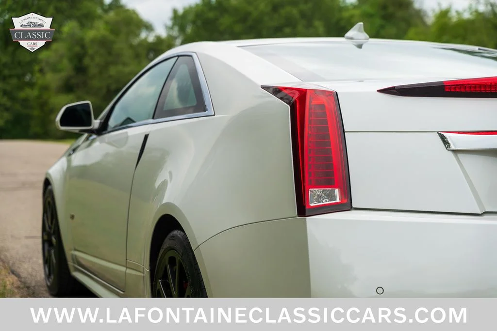 Used 2015 White Cadillac Base image 32