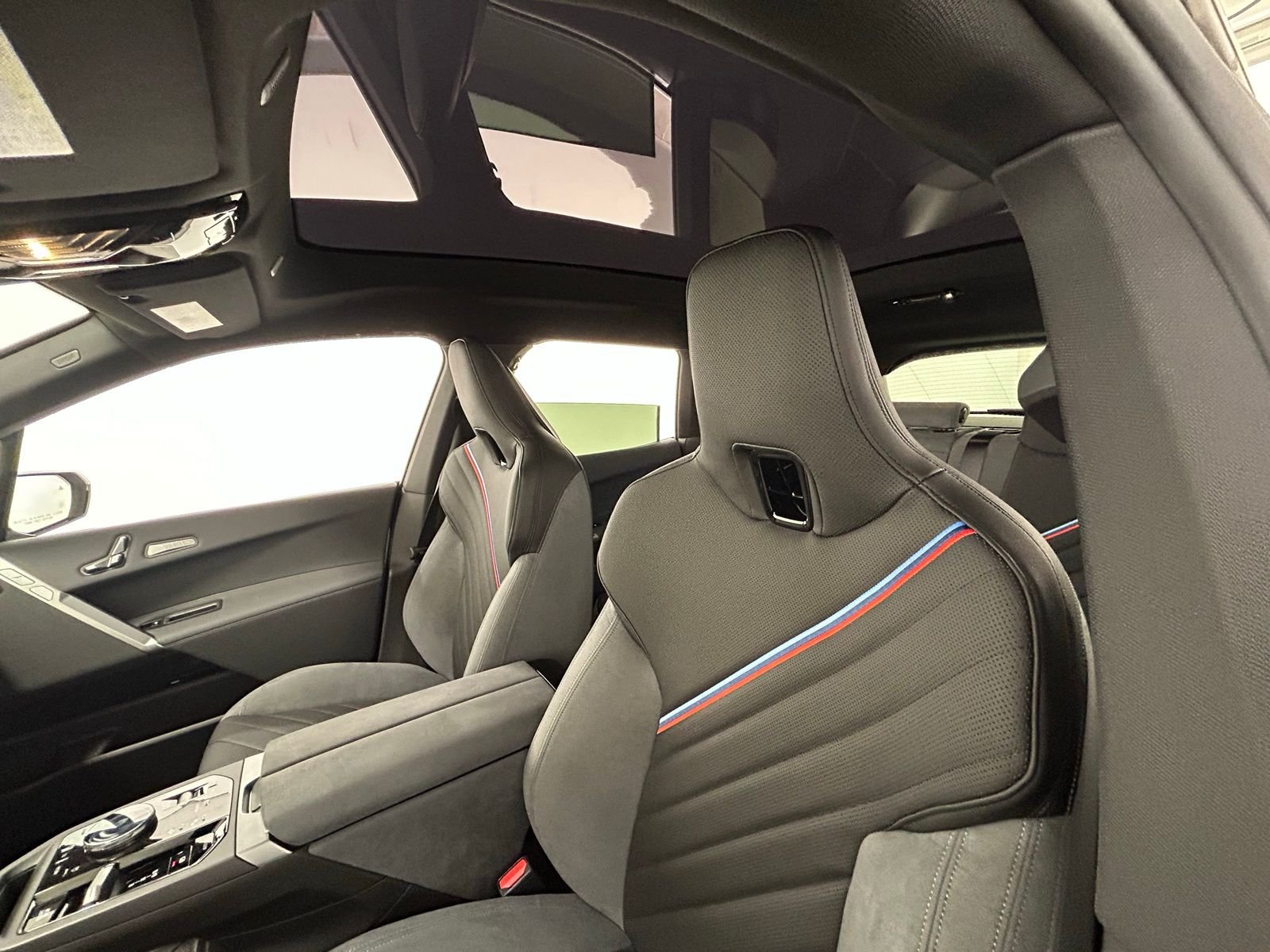 New 2026 Space Silver Metallic BMW xDrive45 image 29