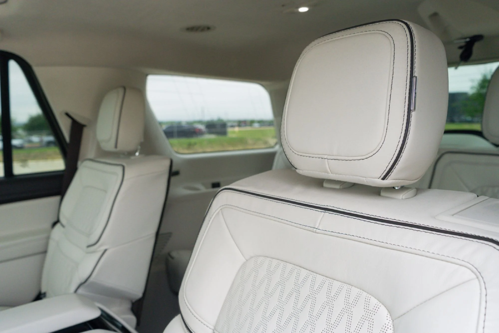 Used 2024 White Lincoln Black Label image 28