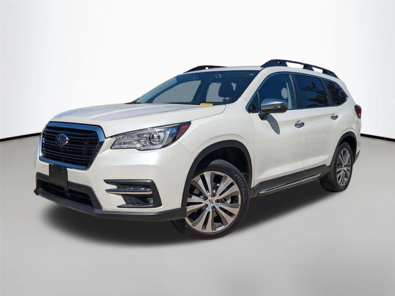 2022 Subaru Ascent Touring's photo