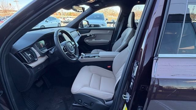 2026 Volvo XC90 Plus - Photo 11