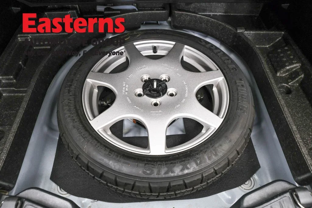 Used 2022 White Ford SE image 23
