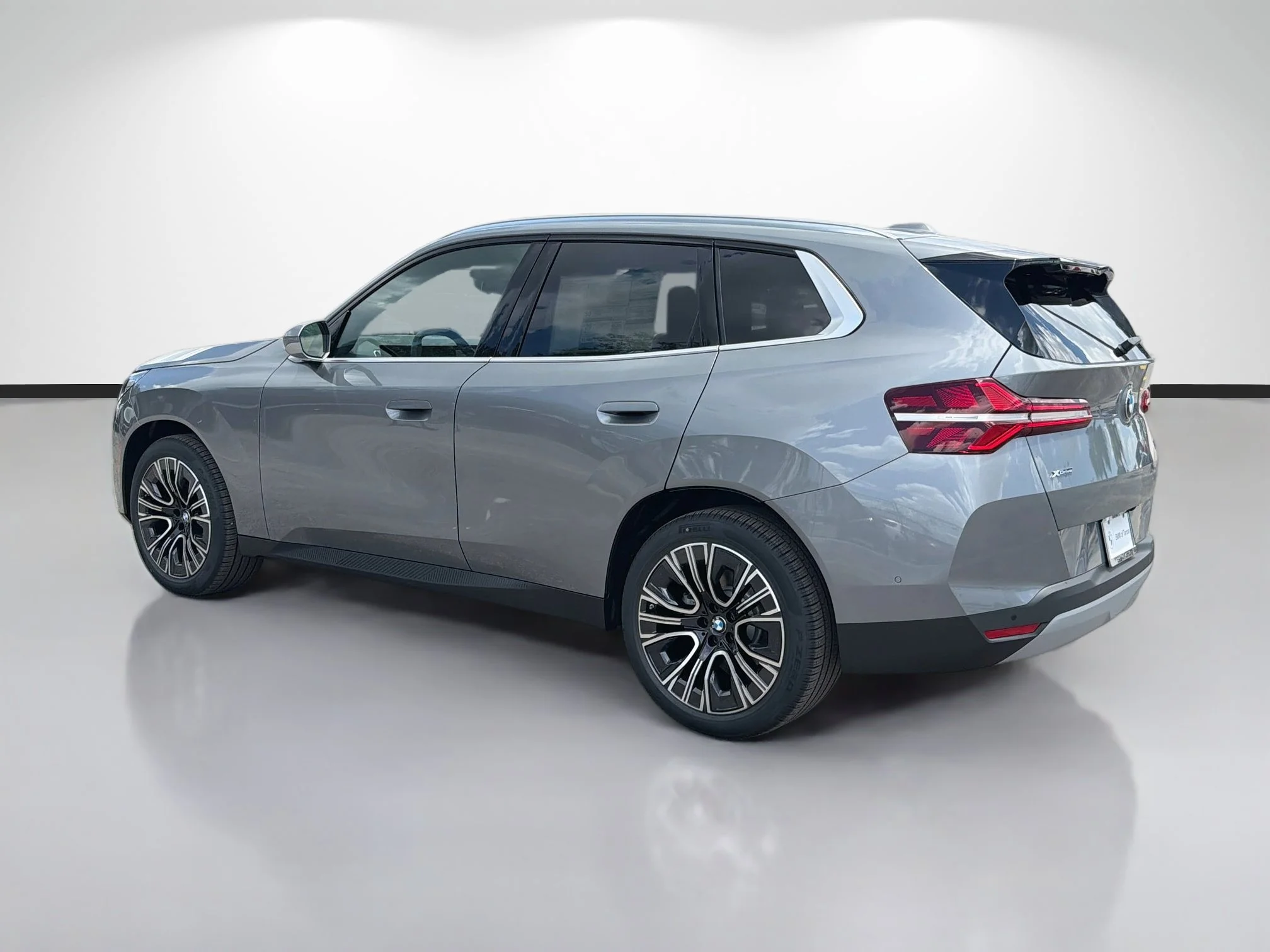 New 2026 Skyscraper Grey Metallic BMW 30 xDrive image 5