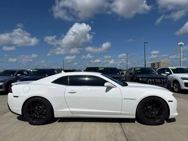Used 2014 Summit White Chevrolet SS image 2