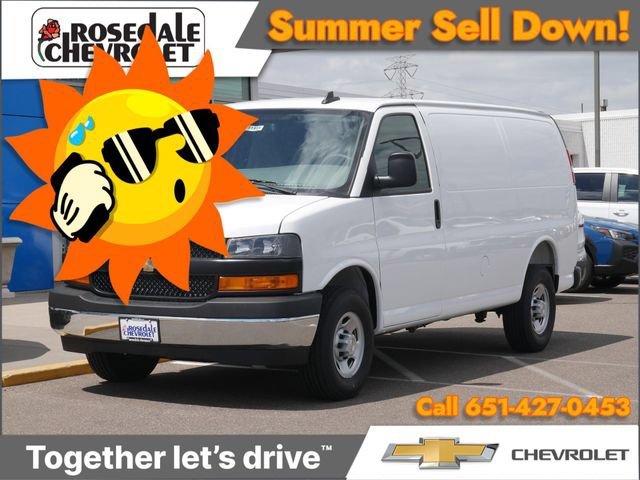 2025 Chevrolet Express Cargo WT