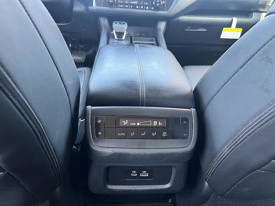 Used 2025 Super Black Nissan SL image 30