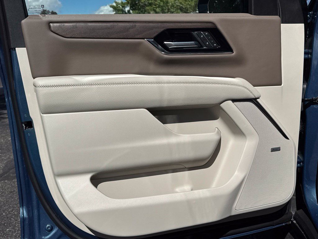 2026 GMC Yukon XL Denali - Photo 10