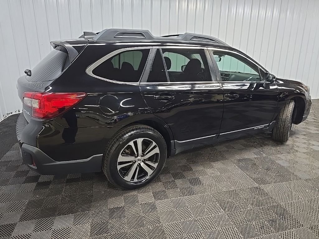 Used 2018 Black Subaru 2.5i image 3