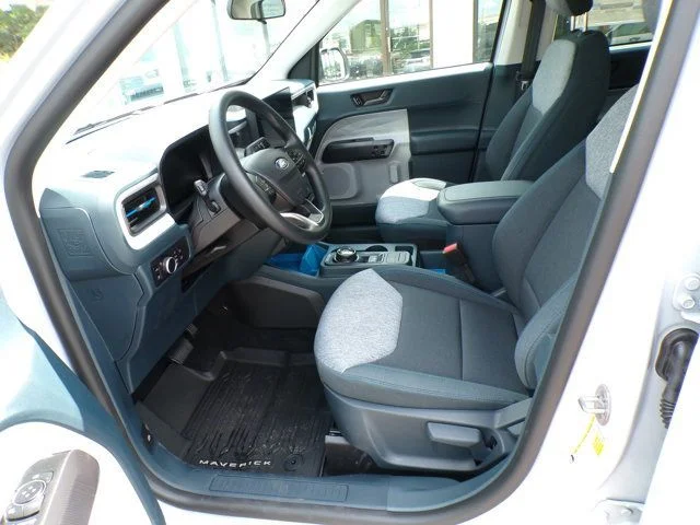 2025 Ford Maverick XLT - Photo 12