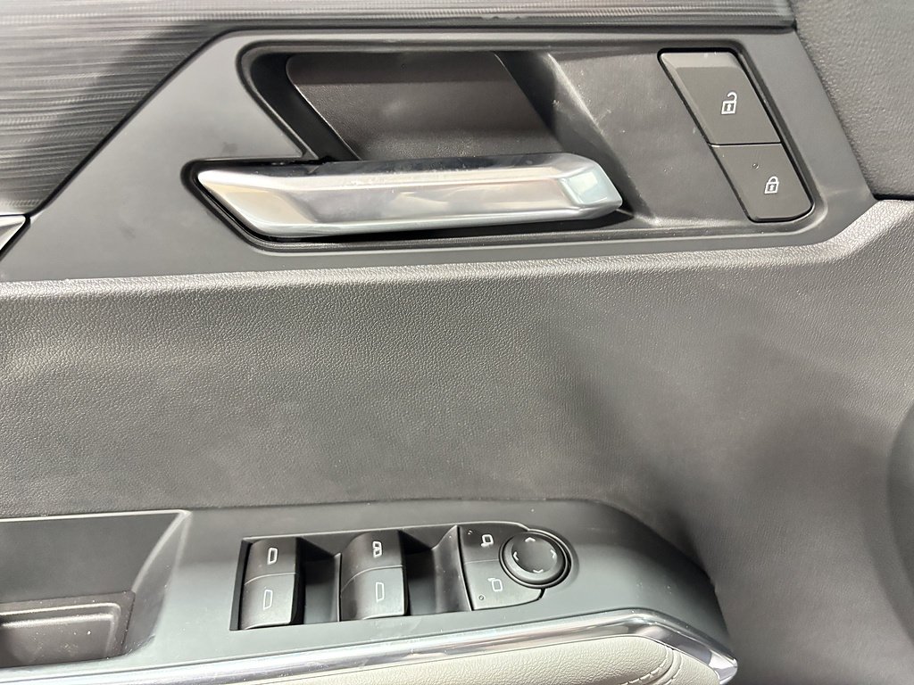 2026 GMC Acadia Elevation - Photo 12