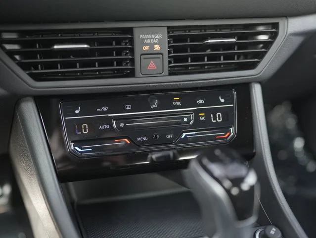 2025 Volkswagen Jetta Sport - Photo 16
