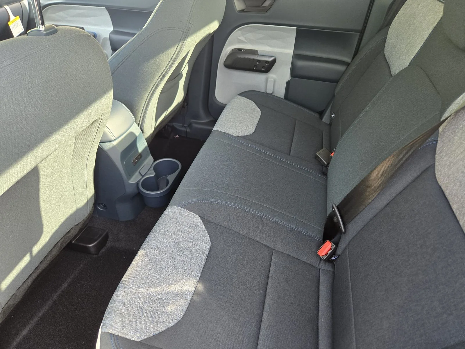 New 2026 Carbonized Gray Metallic Ford XLT image 18