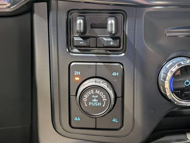New 2026 Carbonized Gray Metallic Ford Lariat® image 45
