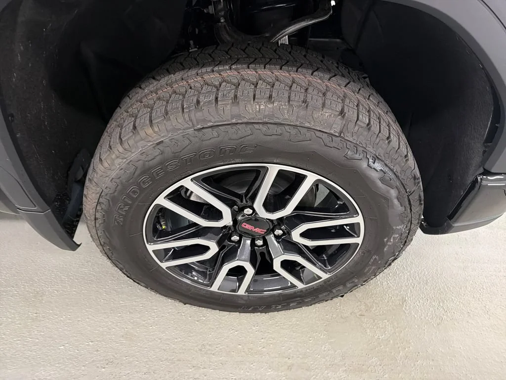 New 2026 Onyx Black GMC AT4 image 4
