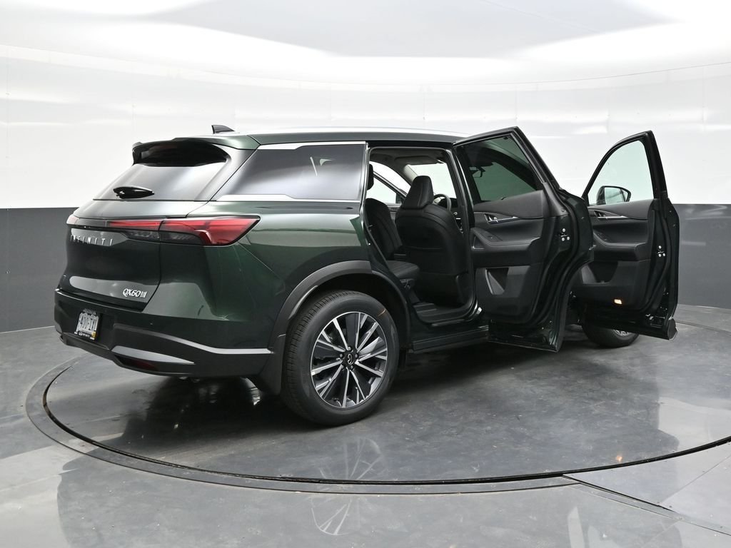 New 2026 Green INFINITI LUXE image 44