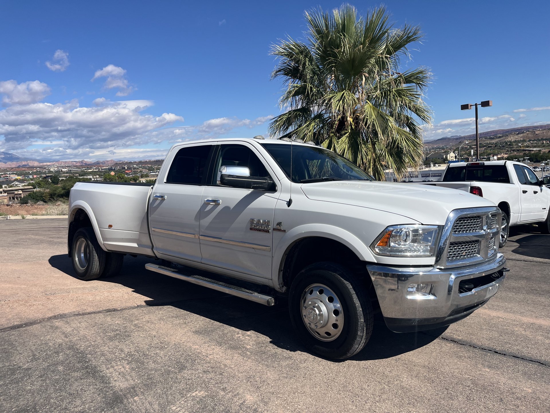 Used 2014 Bright White Clearcoat Ram Laramie image 8