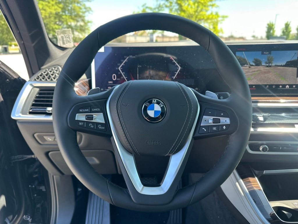 New 2026 Black Sapphire Metallic BMW xDrive40i image 29