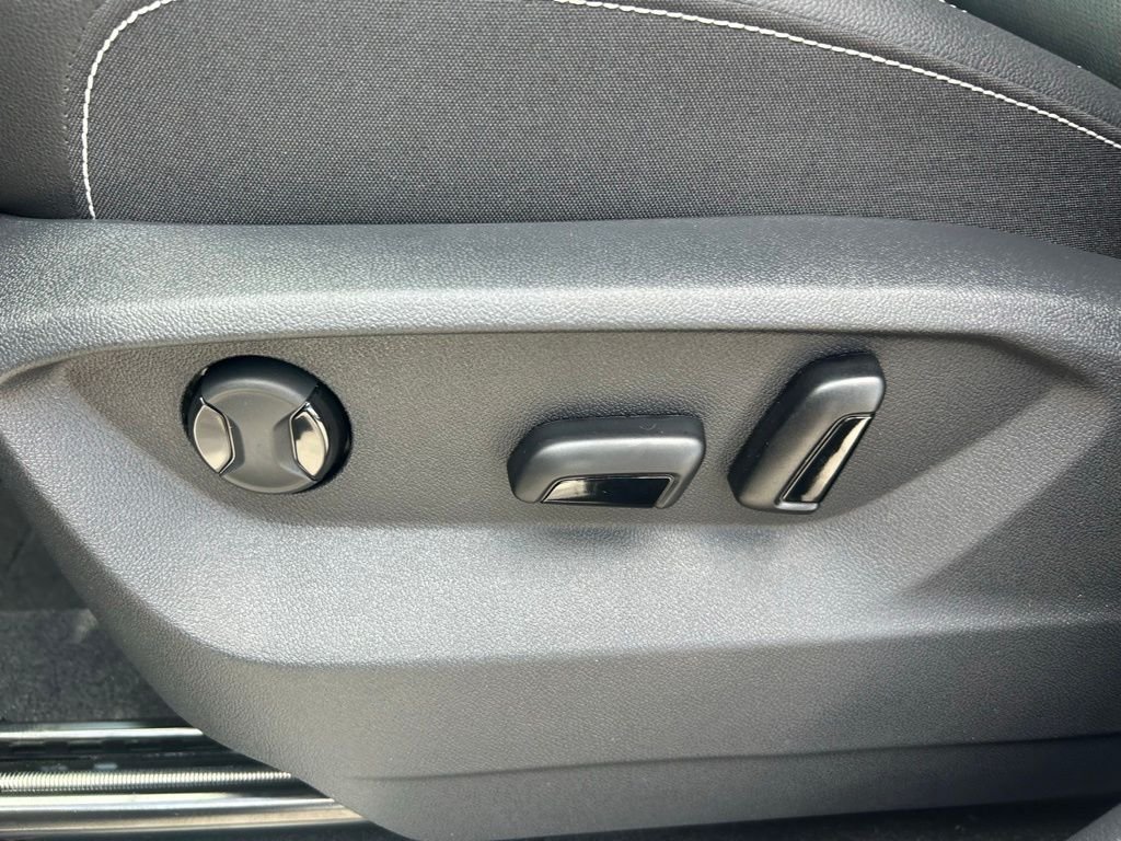 New 2026  Volkswagen 2.0T SE w/Technology image 52