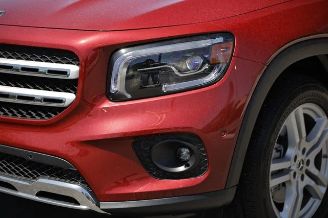 Used 2023 MANUFAKTUR Patagonia Red Metallic Mercedes-Benz GLB 250 image 12