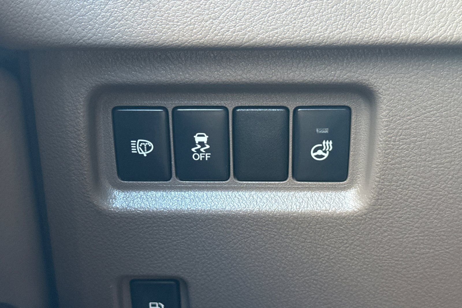 Used 2019  Lexus 460 Luxury image 32