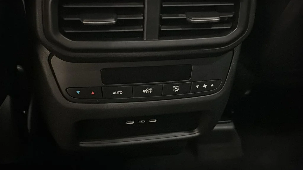 2025 Honda Pilot EX-L - Photo 15