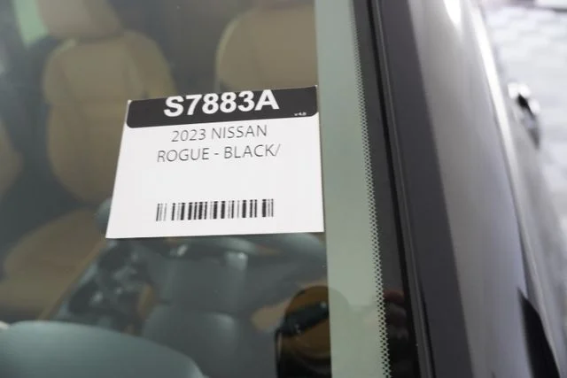 Used 2023 Black Nissan Platinum image 42