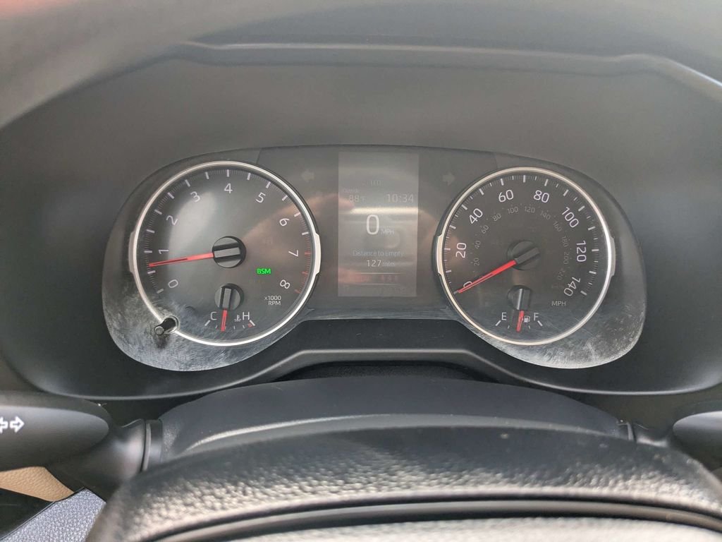 Used 2019 Green Toyota XLE image 35
