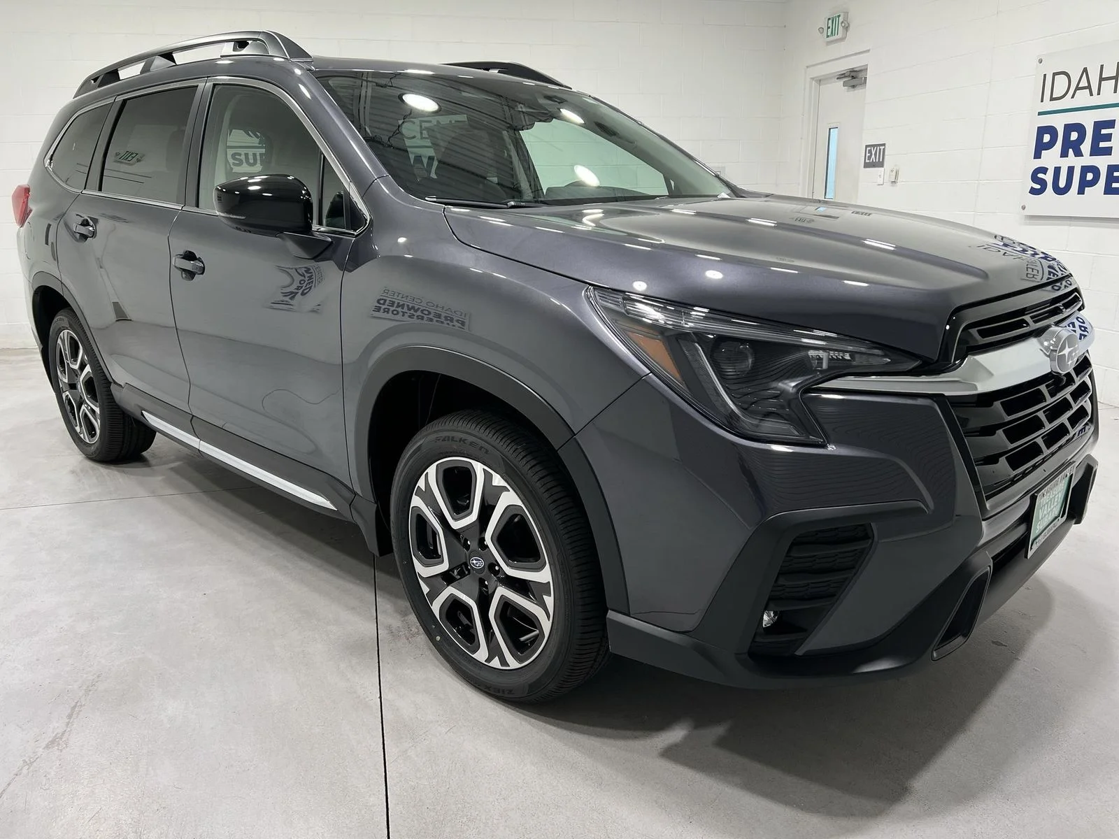 New 2026 MAGNETITE GRAY METALLIC Subaru Limited image 2