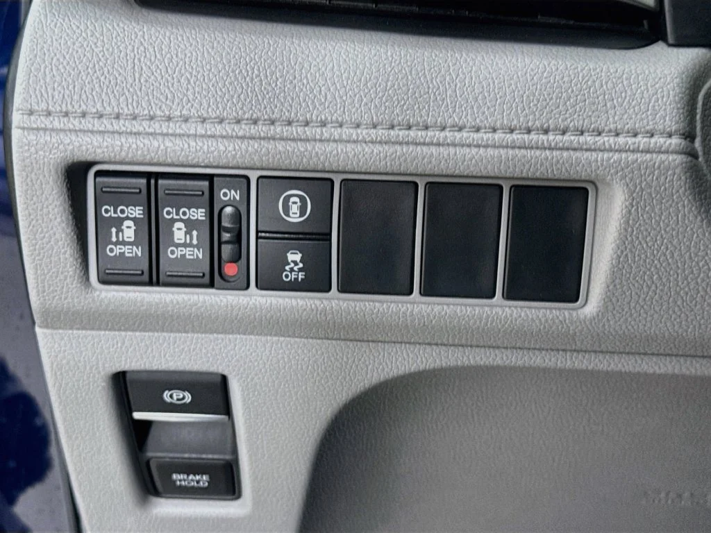 Used 2022 Obsidian Blue Pearl Honda EX image 11