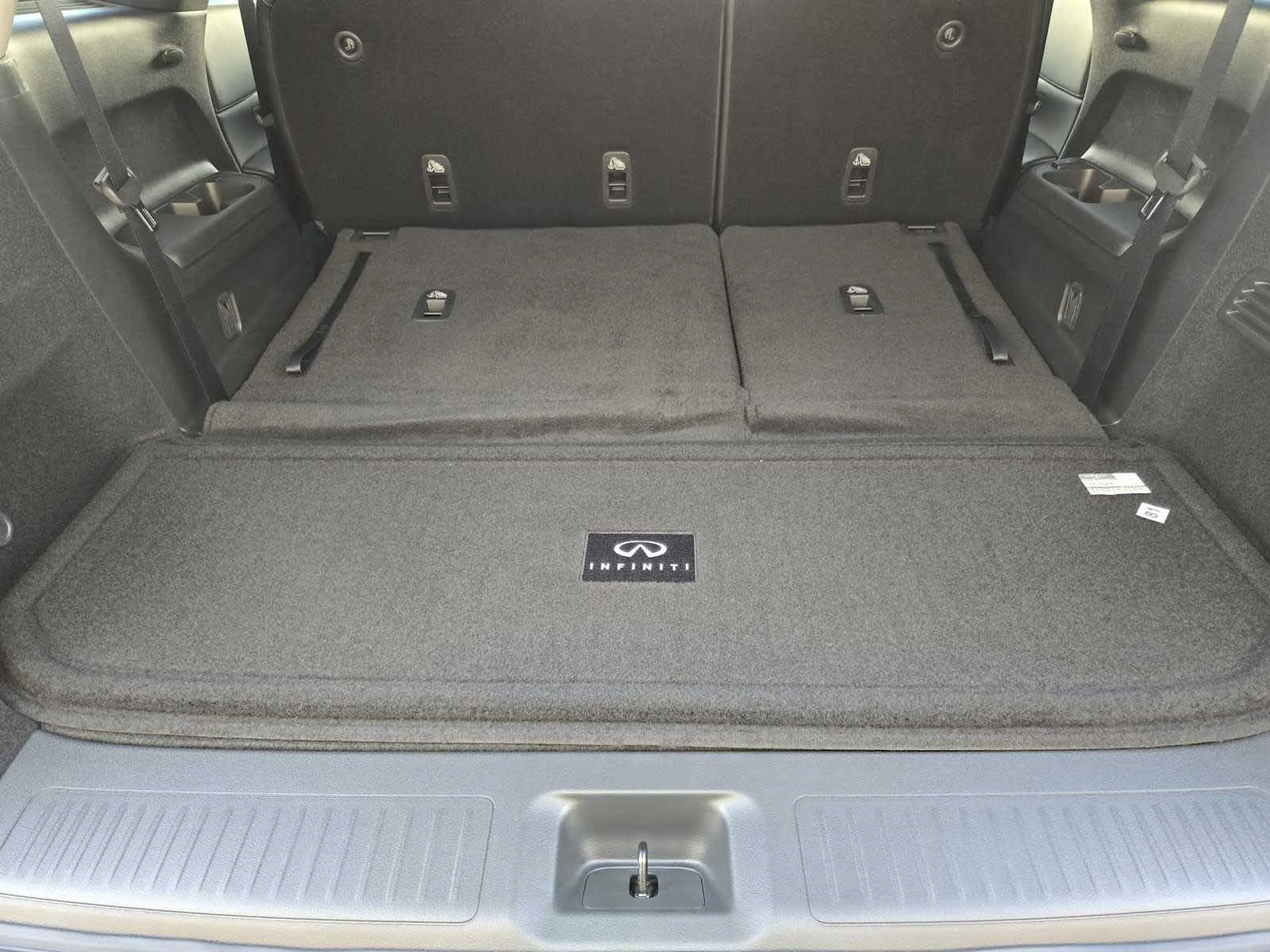 Certified Used 2026 Mineral Black INFINITI LUXE image 21