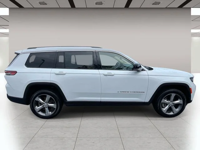 Used 2021 White Jeep Limited image 2