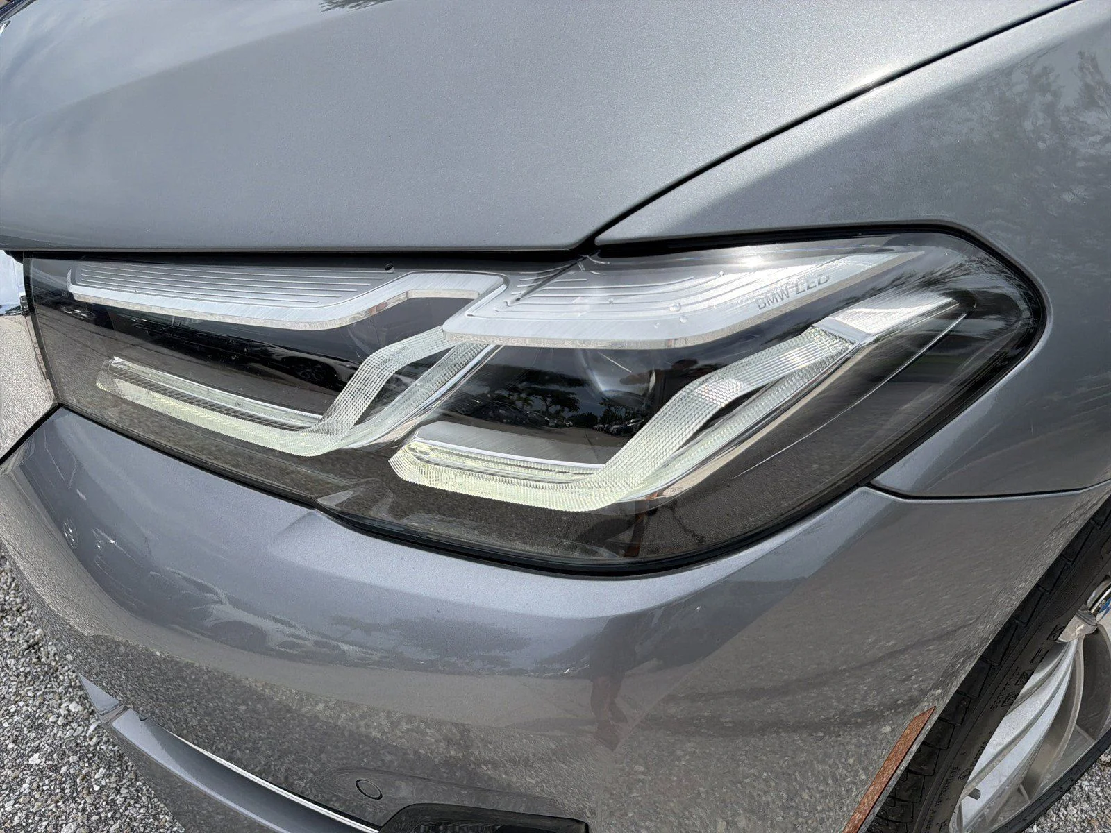 Used 2023 Skyscraper Grey Metallic BMW 540i image 9