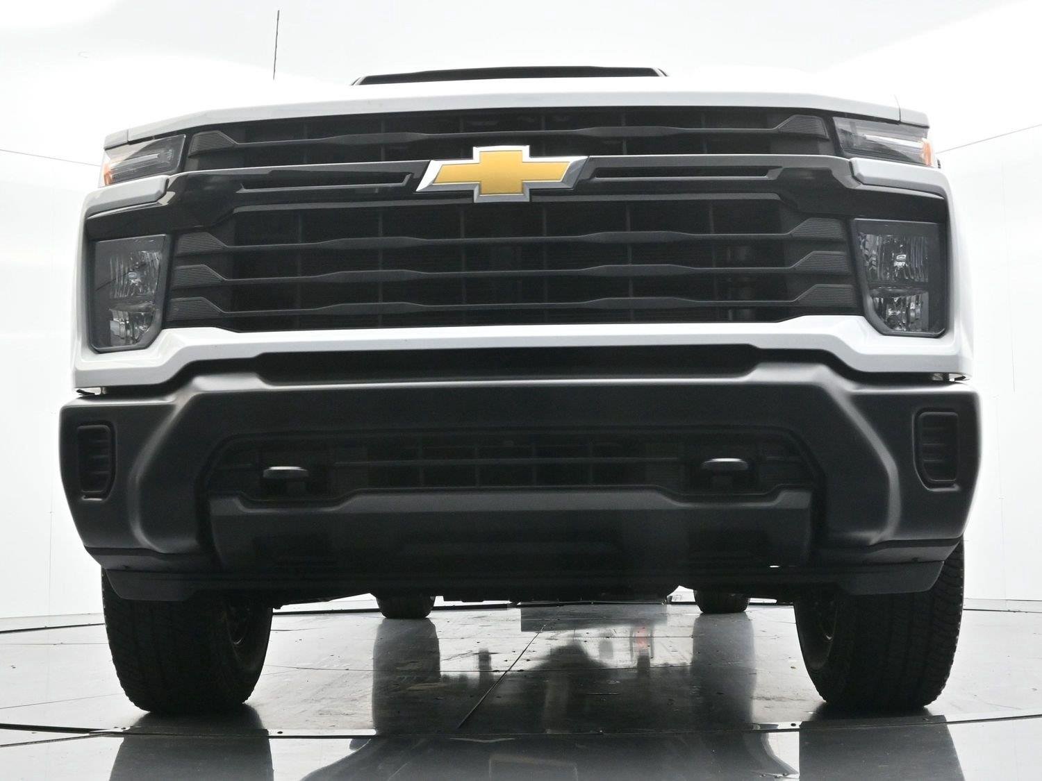 Used 2025 Summit White Chevrolet WT image 41