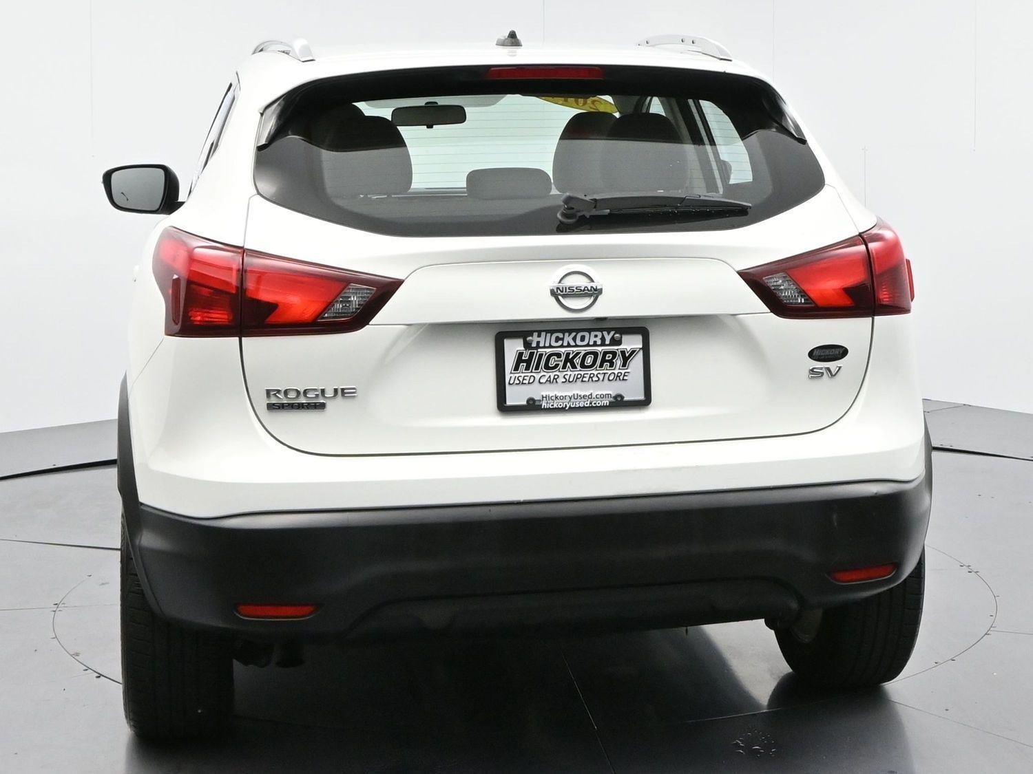 Used 2017 Glacier White Nissan SV image 6