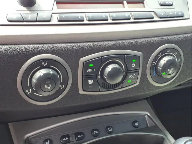 Used 2003  BMW 2.5i image 6