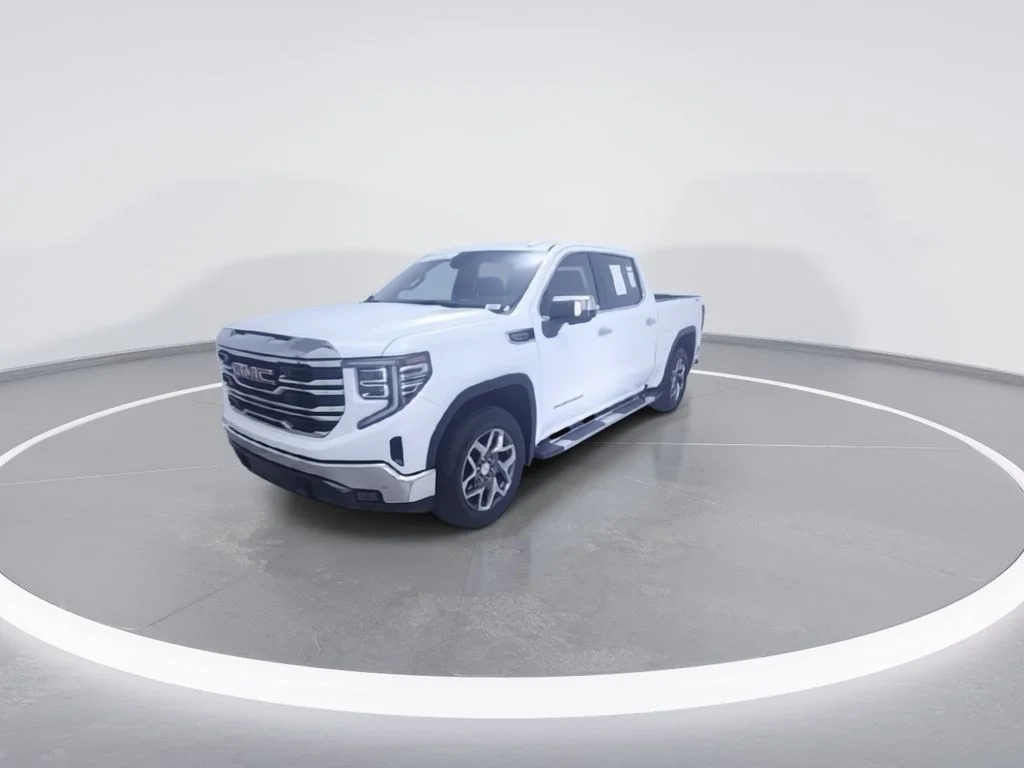 Certified Used 2022 White GMC SLT image 4