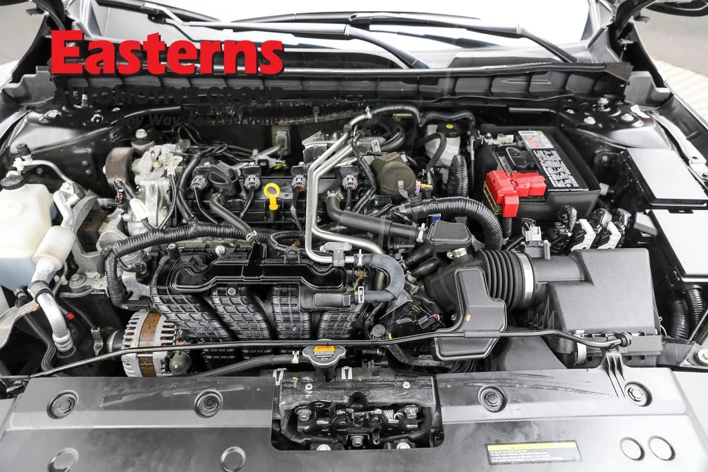 Used 2022 Black Nissan 2.5 SR image 7