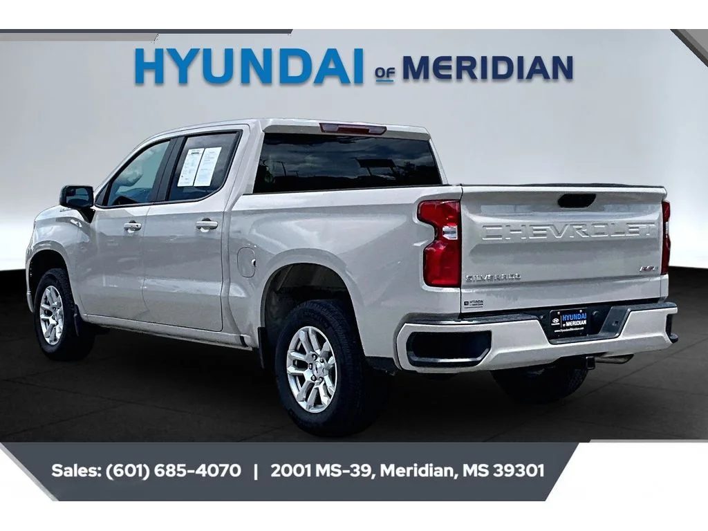 Used 2026 WHITE SANDS Chevrolet RST image 2
