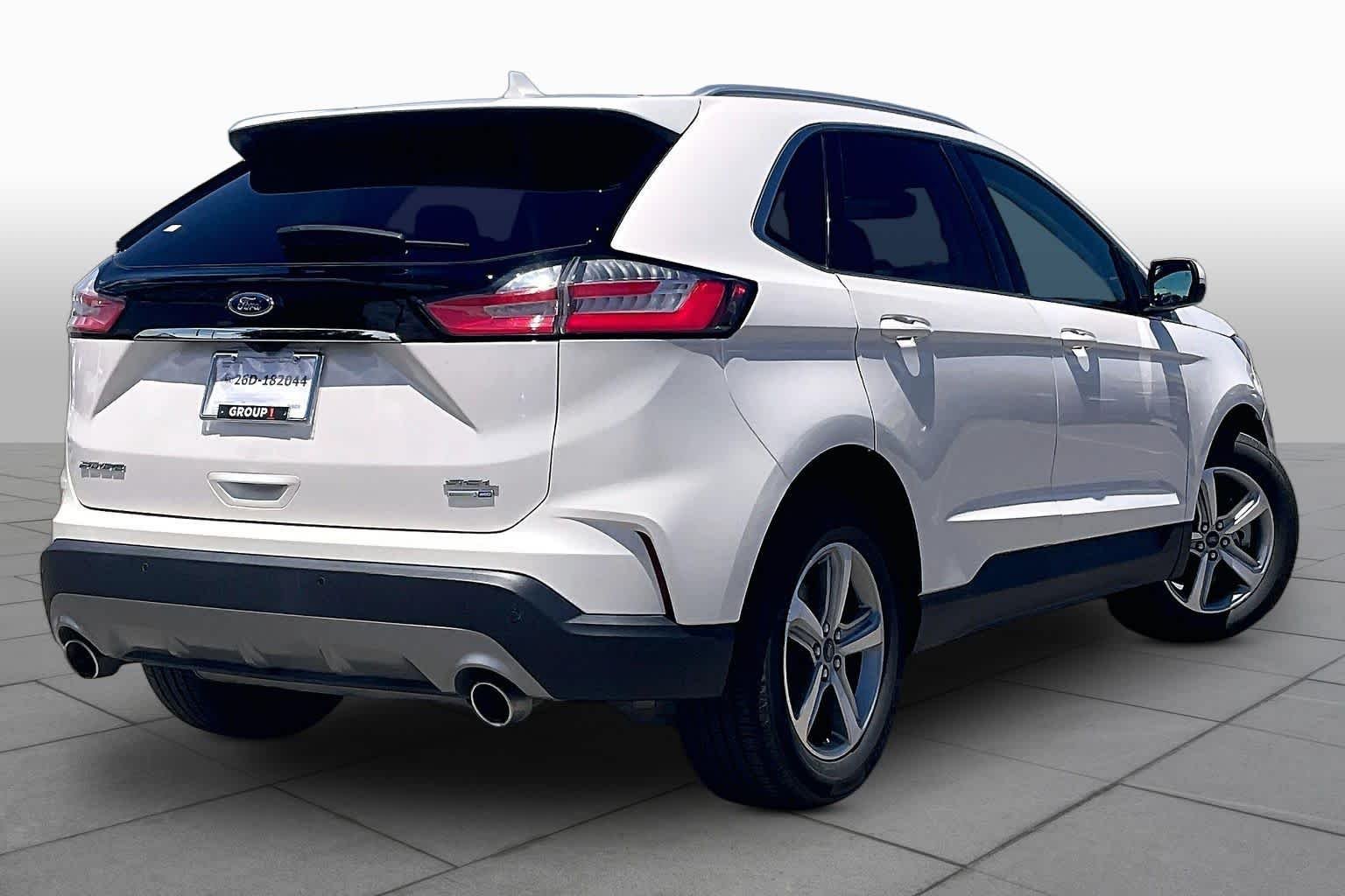Used 2019 White Platinum Metallic Tri-Coat Ford SEL image 13