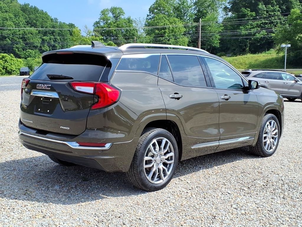 Used 2023 Brown GMC Denali image 7