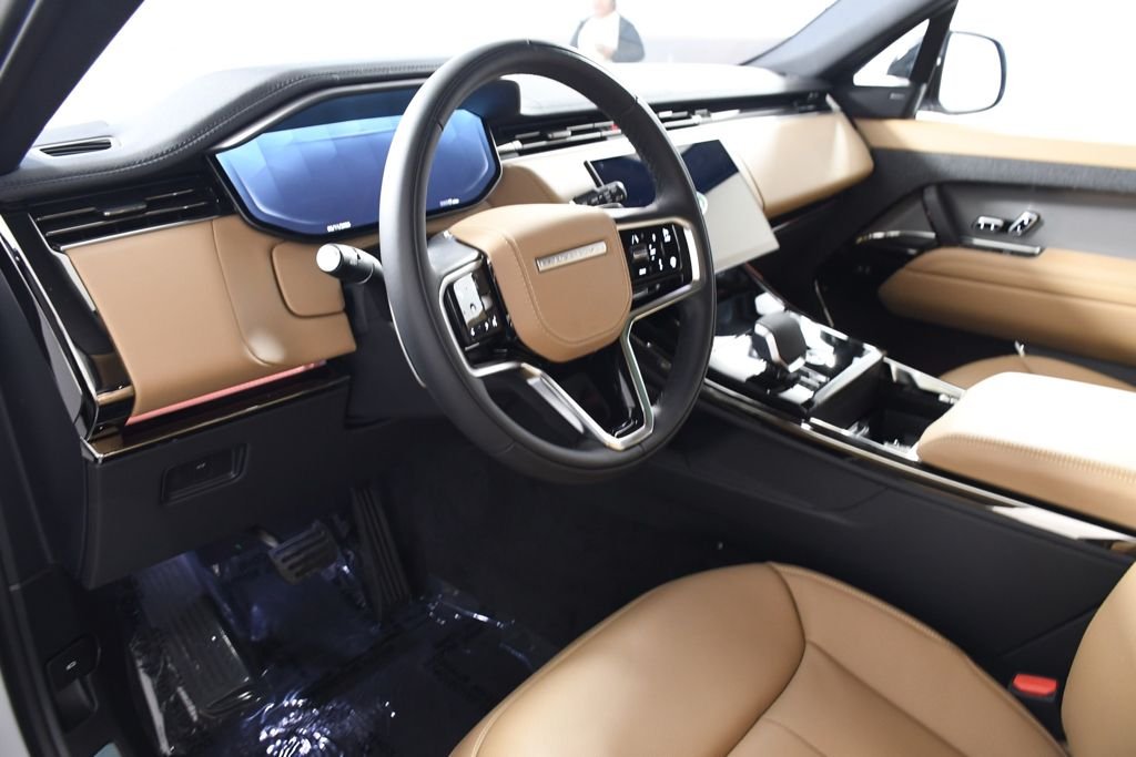 New 2026 Fuji White Land Rover SE image 12