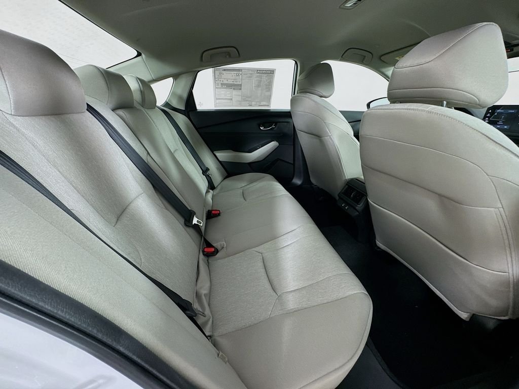 New 2026 Platinum White Pearl Honda LX image 32