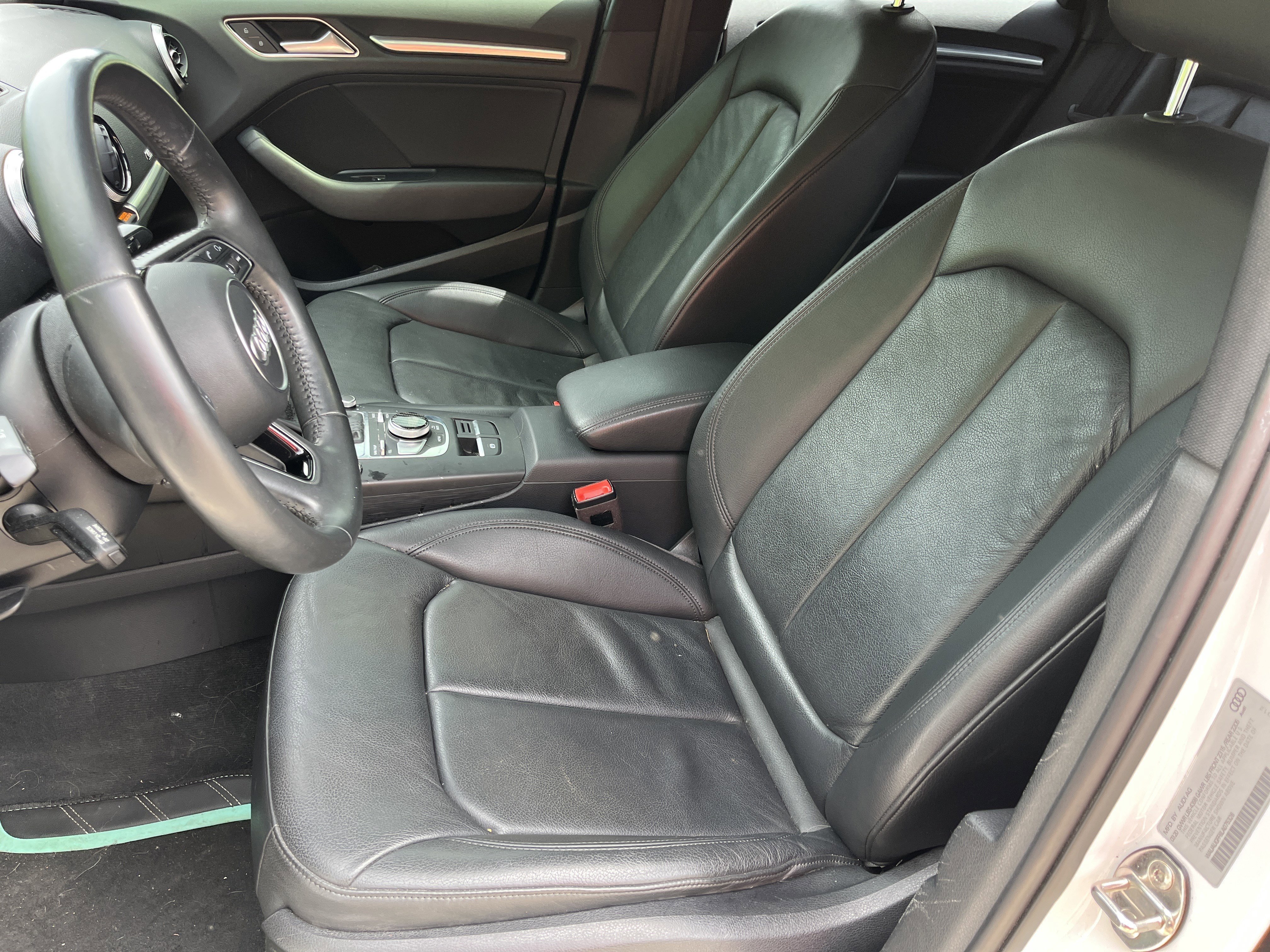 Used 2020 Glacier White Audi Premium image 17