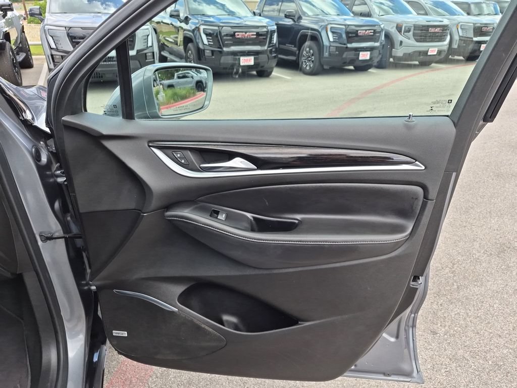 Used 2019 Includes Pitch Dark Night lower exterior accent color.) Buick Avenir image 40