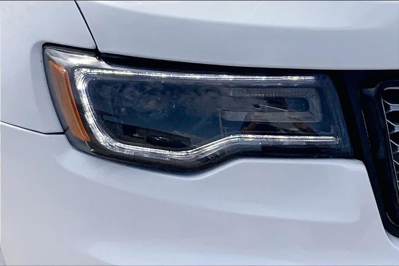 Certified Used 2021 Bright White Clearcoat Jeep Laredo X image 28